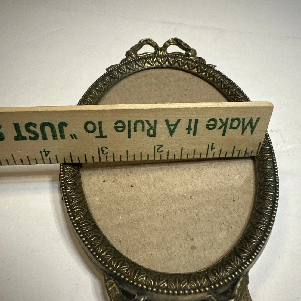 Vintage Ornate Brass Oval Picture Frame Baroque Made In Italy Stand or Hang